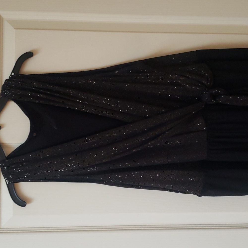 Ready for the Holidays! Gold and black pantsuit size 2X.